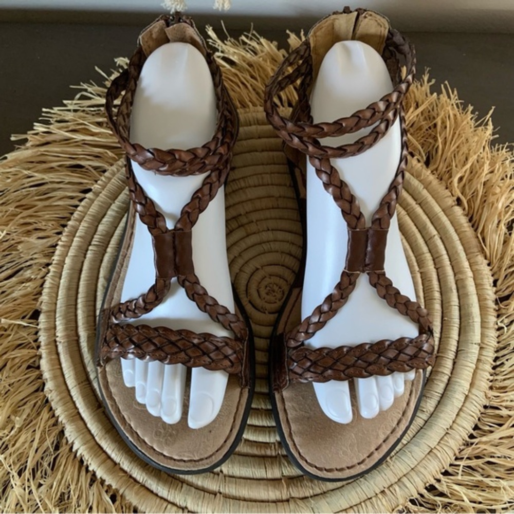 B.O.C. Women’s Macedonia Brown Leather Gladiator Sandals Size 8 - Picture 2 of 16